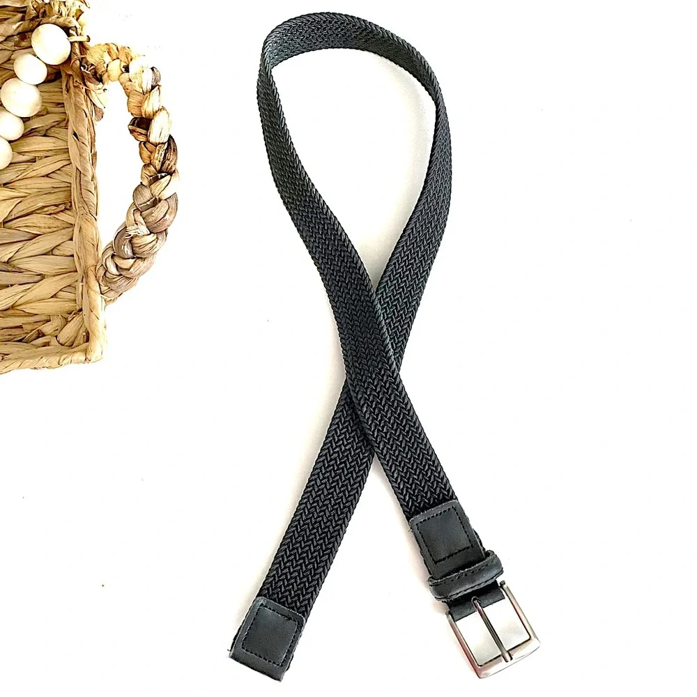 N/A black woven